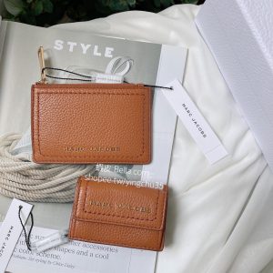 美國代購🇺🇸 現貨+預購 MARC JACOBS MJ 針織 立體LOGO 鑰匙圈 小零錢袋 卡包ID透明照片款